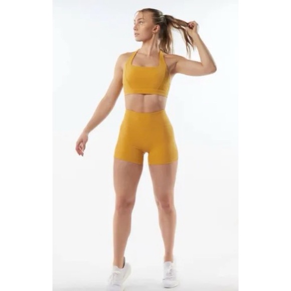 Alphalete XS/S Pulse Surge Shorts in Exotic Yellow - Picture 5 of 11